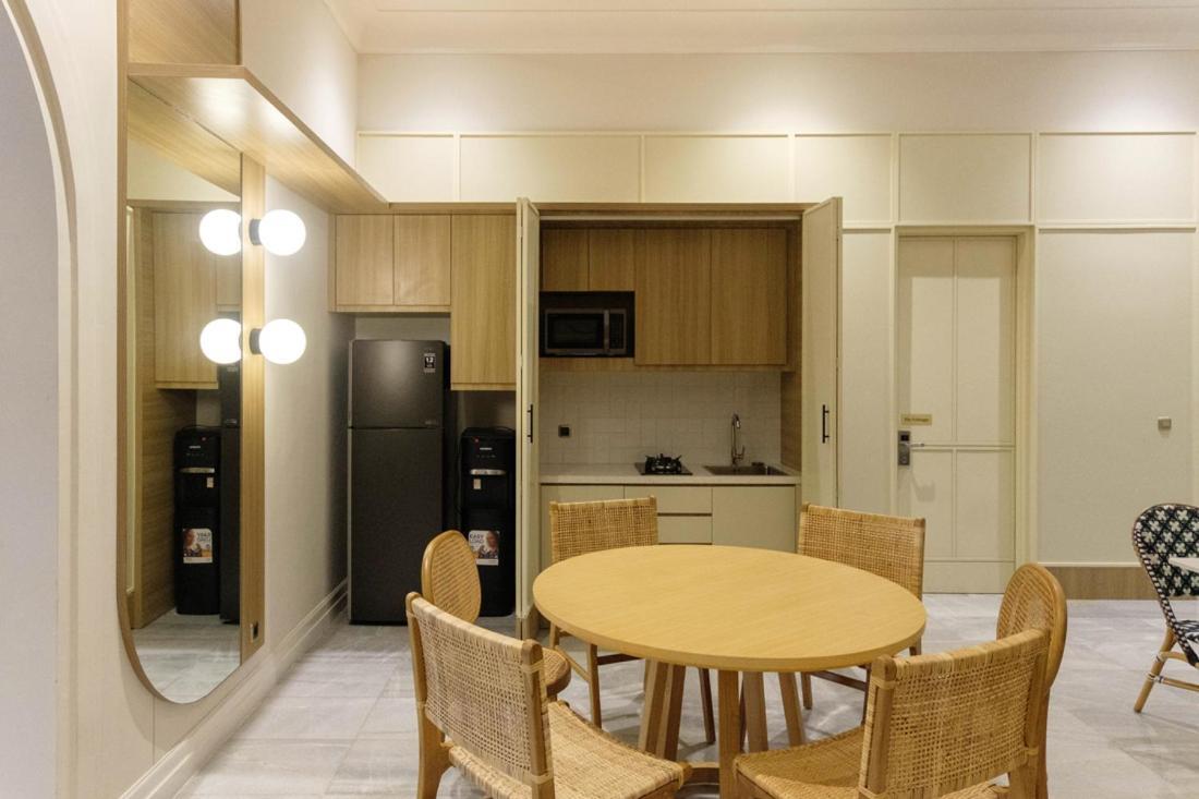 Casa Living Senopati Hotel Jakarta Luaran gambar