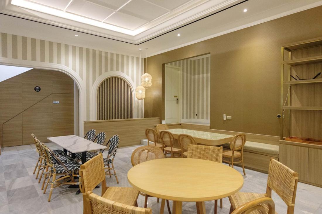 Casa Living Senopati Hotel Jakarta Luaran gambar