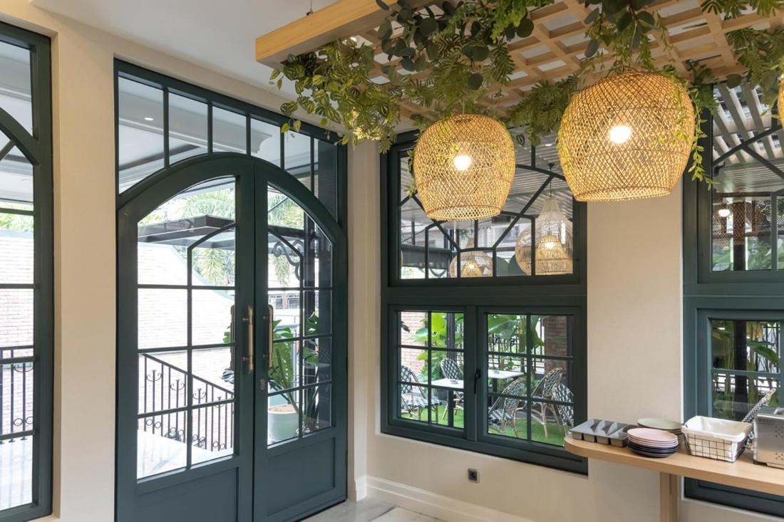 Casa Living Senopati Hotel Jakarta Luaran gambar
